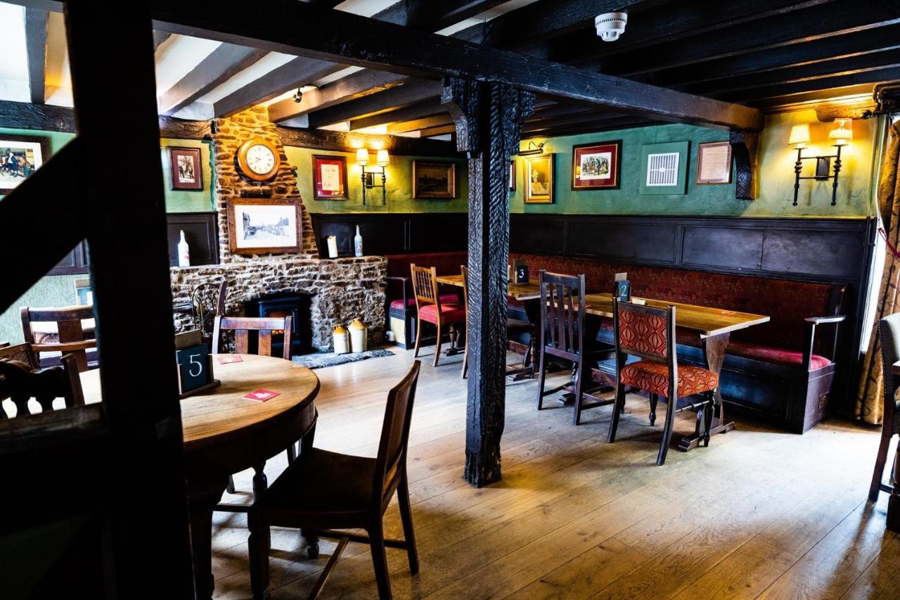 The Cherry Tree 4*
